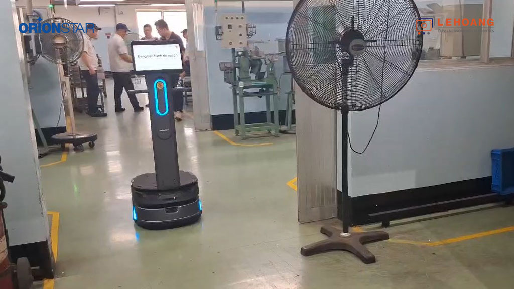 Demo CarryBot bằng hàng hóa thực tế tại nhà máy