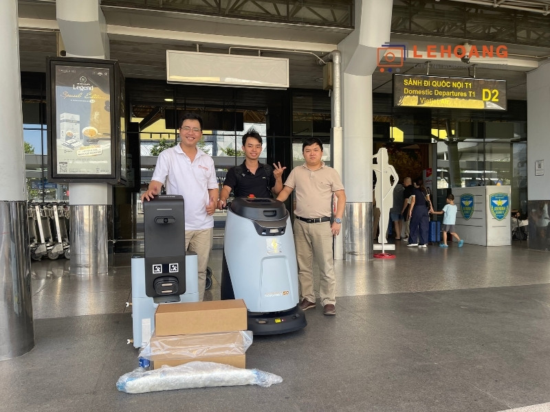 Lê Hoàng Robotics triển khai robot vệ sinh Gausium tại nhà ga T1 sân bay Tân Sơn Nhất