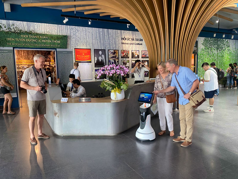 Robot lễ tân AI OrionStar: Giải pháp nâng tầm dịch vụ
